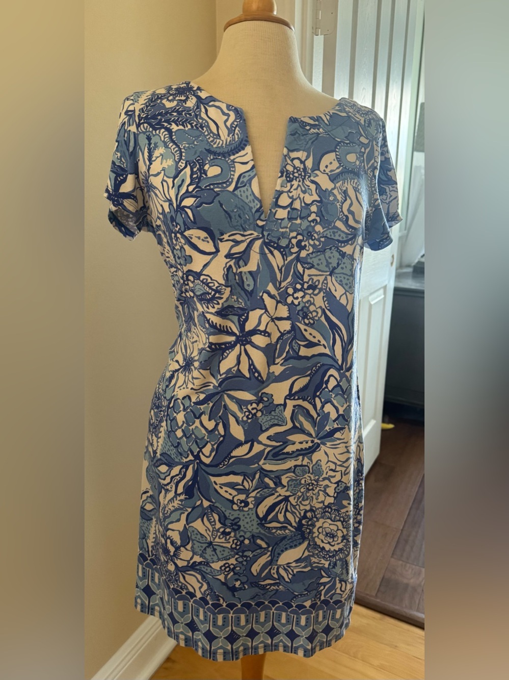 Lilly Pulitzer Blue and White Floral V-Neck Dress